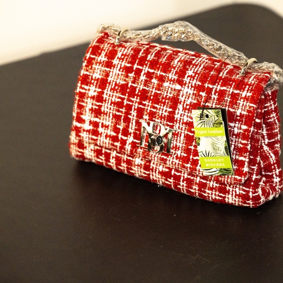 Badgley Mischka Light Red Textured Messenger Bag/ Chain Strap/ NWT - Picture 3 of 5